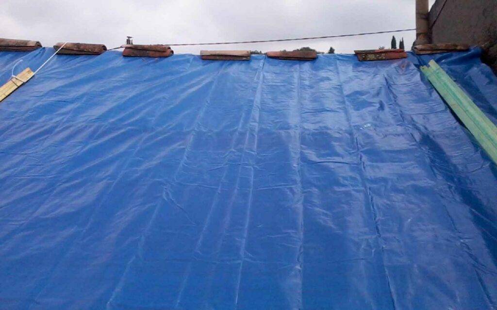Bâchage de toiture avant rénovation